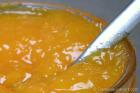 Yaourt � la confiture d'abricots